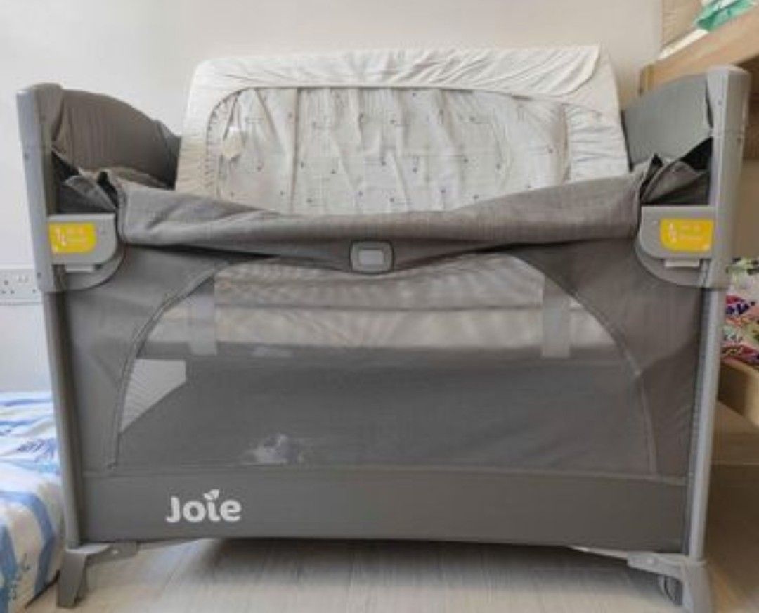 Kubbie Joie baby cot, Babies & Kids, Baby Nursery & Kids Furniture