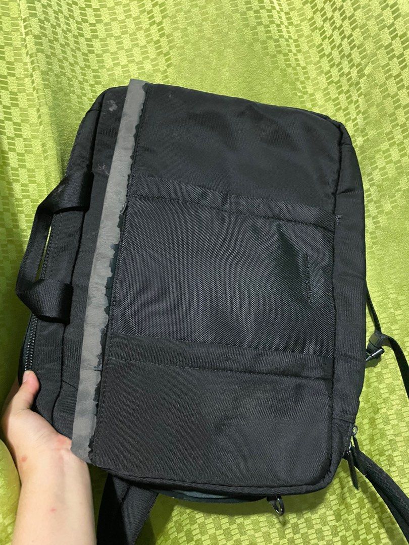 Laptop Backpack Samsonite RED (Category: Backpacks) located in Quezon City. Submitted by sellingcha (Listing ID 1225476399, Image 1). Description: Samsonite RED laptop backpack See flaws on pic. Location: Tandang Sora, QC MOP: BPI, Gcash.