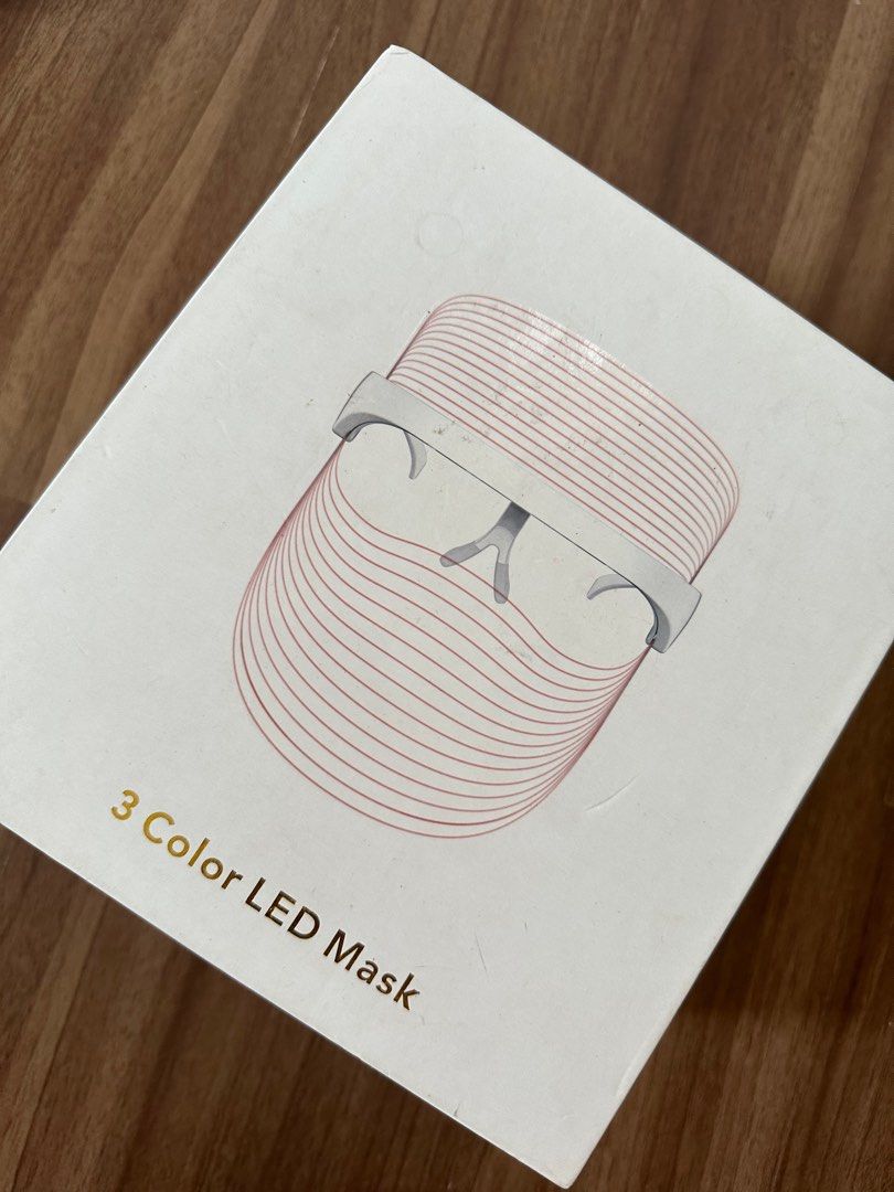LED face mask (Category: Face Care) located in Mexico. Submitted by raralandh (Listing ID 1225409974, Image 1). Description: .