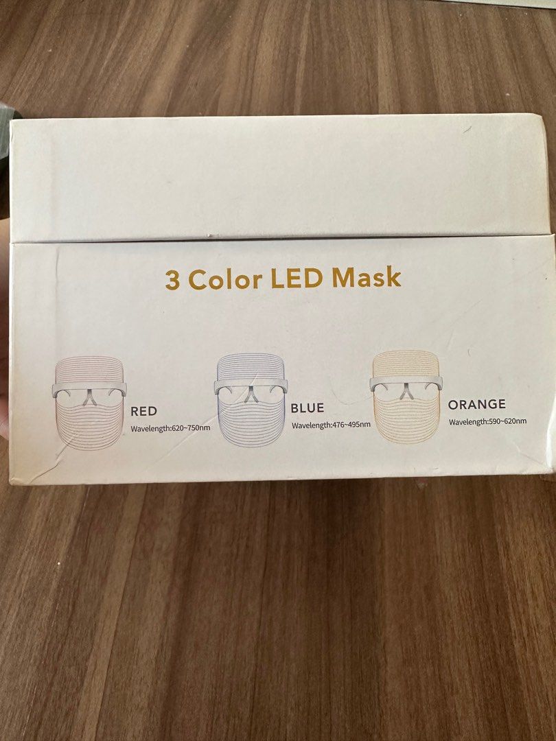 LED face mask (Category: Face Care) located in Mexico. Submitted by raralandh (Listing ID 1225409974, Image 3). Description: .