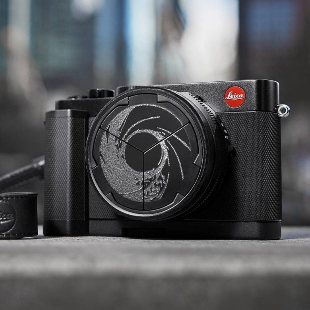 Leica D-Lux 7 Bond 007 Edition (Category: Cameras) located in Las Pinas. Submitted by johntaxpayer (Listing ID 1225506897, Image 1). Description: Used only for testing. Cosmetics: 9.9/10. Numbered 1030 out of only 1962 pieces ever released. Comes with Certificate of Authenticity, original box, leather holster, wriststrap and handgrip. Philippine SRP: Php126,000.