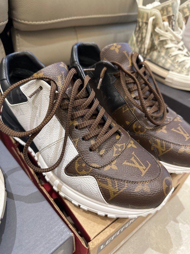 LOUIS VUITTON Run Away Sneaker Brown. Size 8