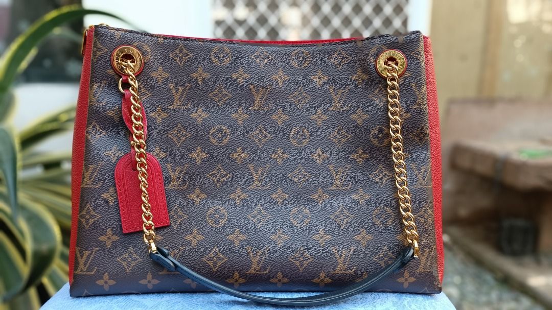 Louis Vuitton Surene MM (Category: Luxury Bags & Wallets) located in Las Pinas. Submitted by jvega08 (Listing ID 1225405307, Image 1). Description: rush sale Louis Vuitton Surene Very good condition With dustbag and receipt bought at LV greenbelt With flaws See last 3 pics.. But i can recommend a very reputable bag restorer.. other meetup locations can be arraged...