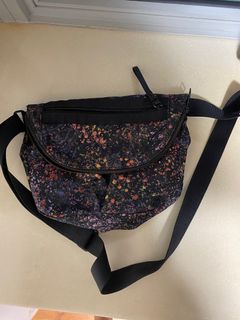(Category: ) located in . Submitted by lengtan (Listing ID 1225435364, Image 1). Description: .