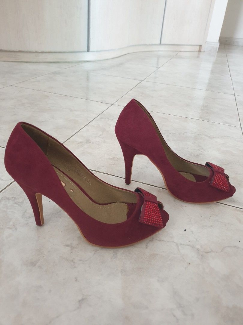 Red kitten heel new arrivals shoes size 7