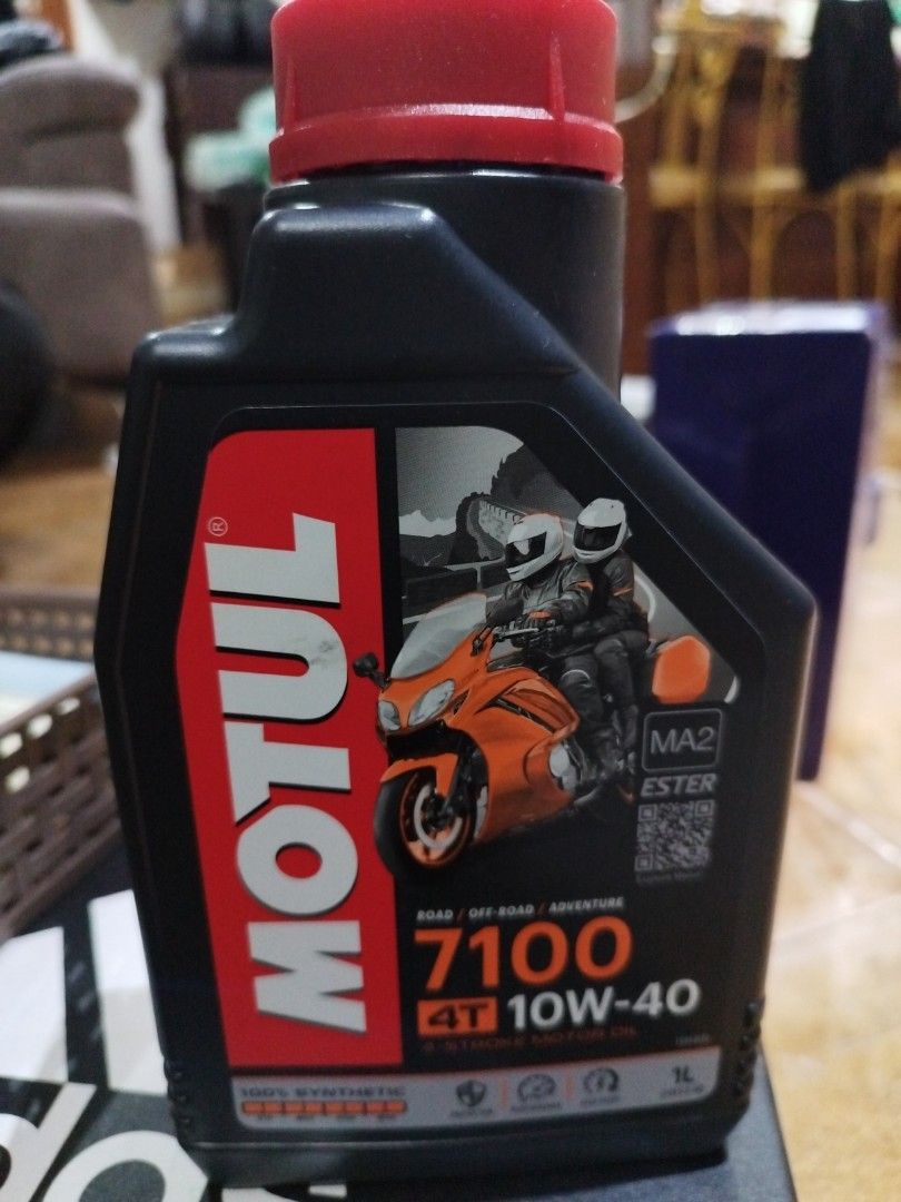 Motul 7100 10W-40, Motorcycles, Motorcycle Accessories on Carousell