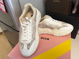 （分類：）位於 。 由 Sb.L792 提交（商品編號 1225325633，圖片 1）。簡介： 。