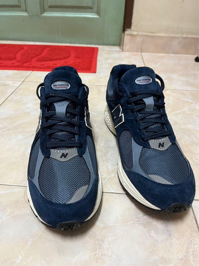 New Balance 2002r Gore-Tex, Men's Fashion, Footwear, Sneakers on Carousell