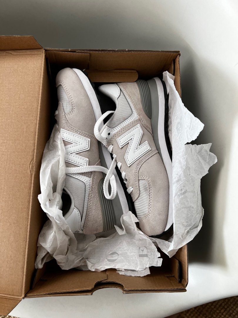 New balance 574 classic, Women's Fashion, Footwear, Sneakers on Carousell