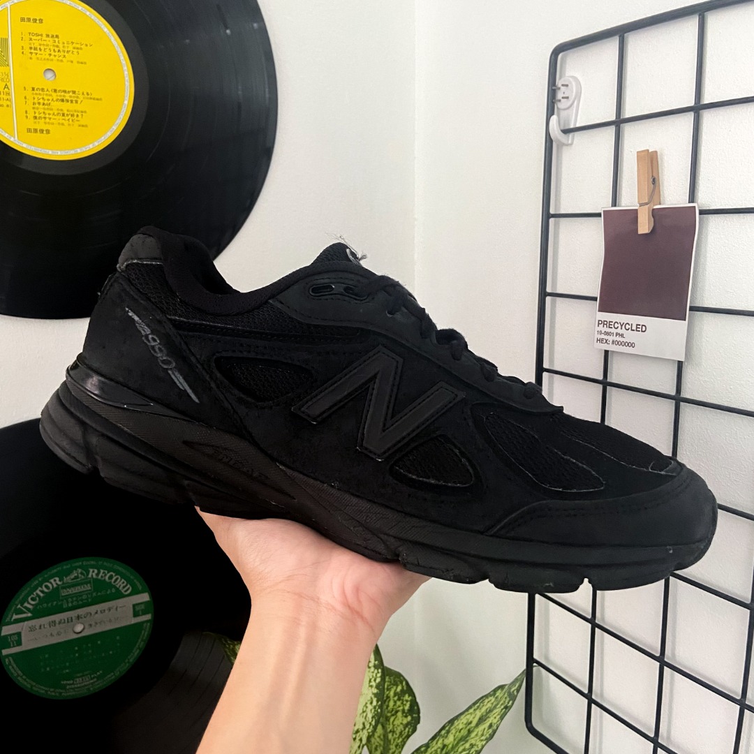 New balance 990v4 triple deals black