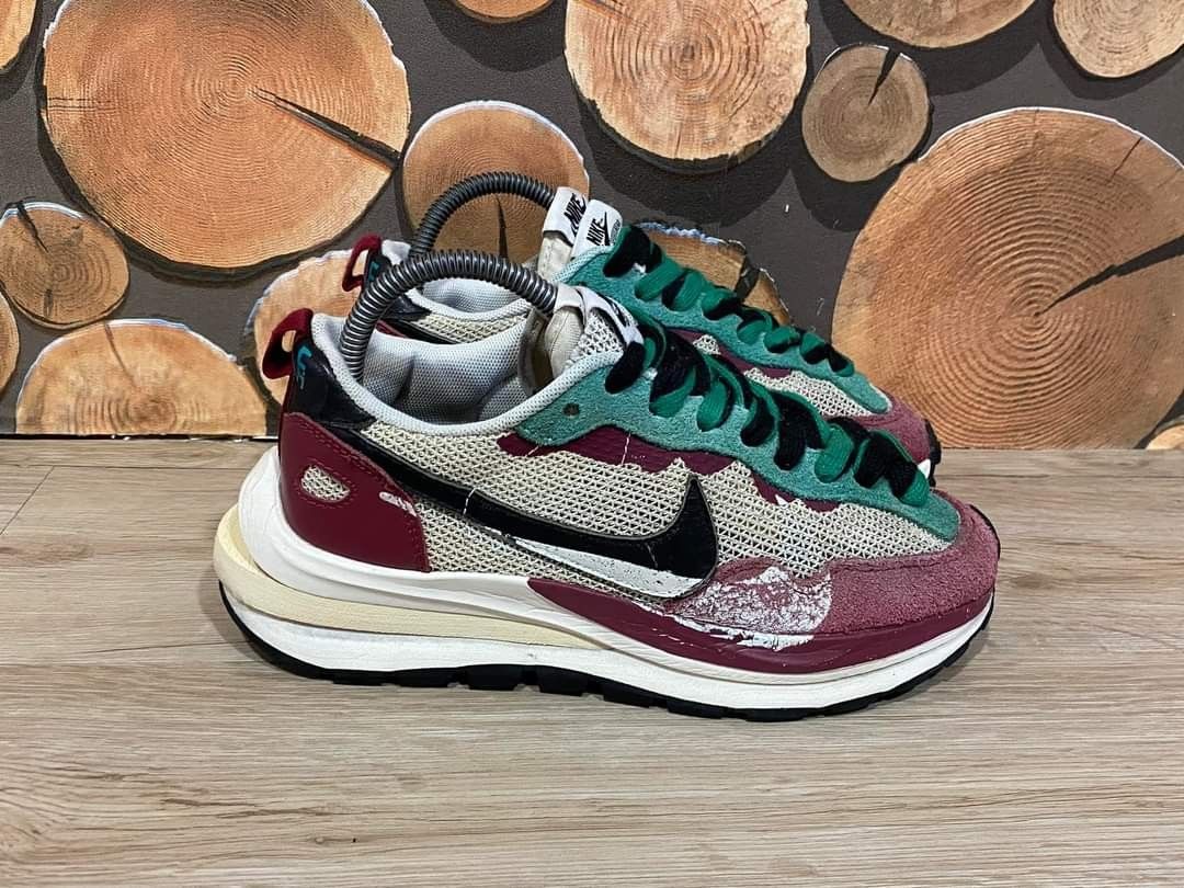 Nike Vaporwafflesacai Villain Red Neptune Green leather sneakers ...