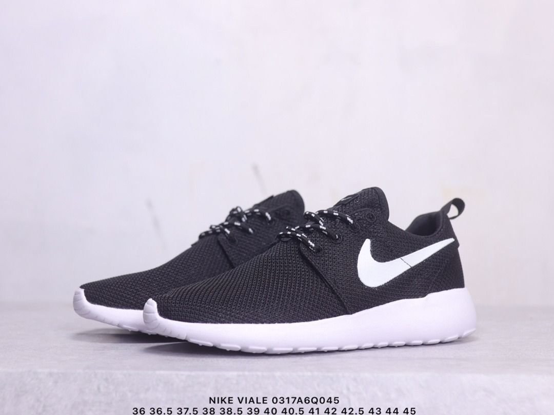 White hotsell athleisure shoes