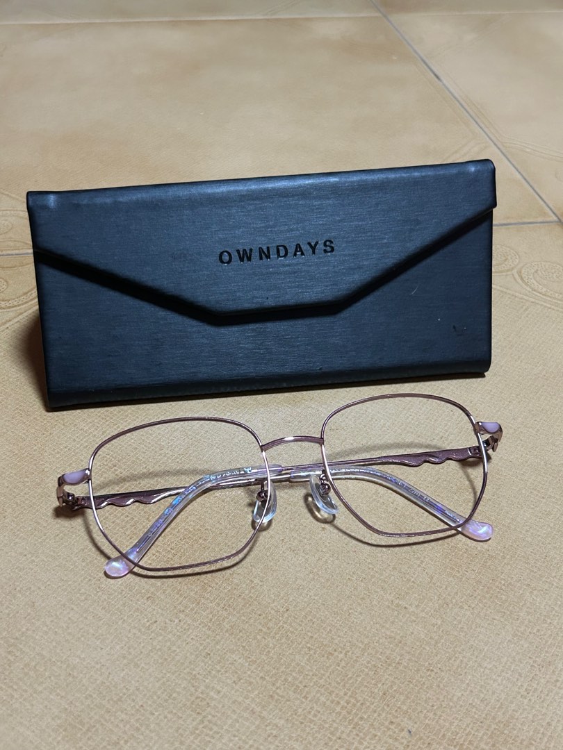 Owndays Kuromi Spectacle Frames, Women's Fashion, Watches & Accessories