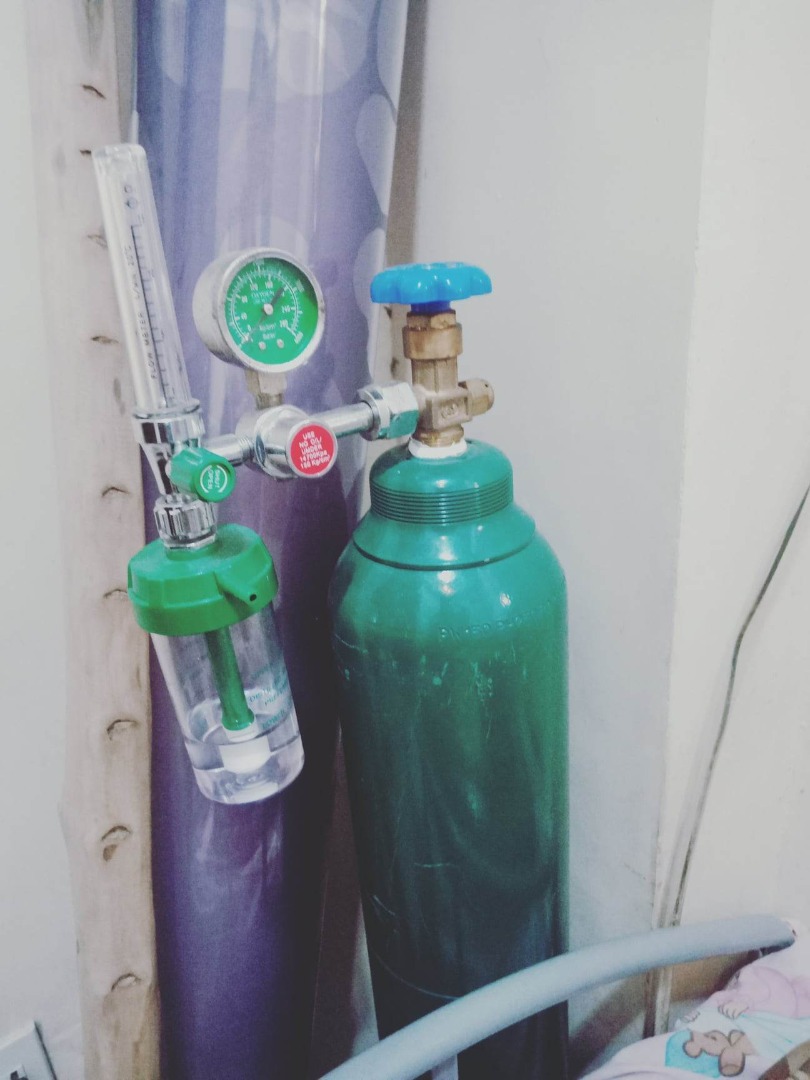 Oxygen tank, Health & Nutrition, Medical Supplies & Tools on Carousell