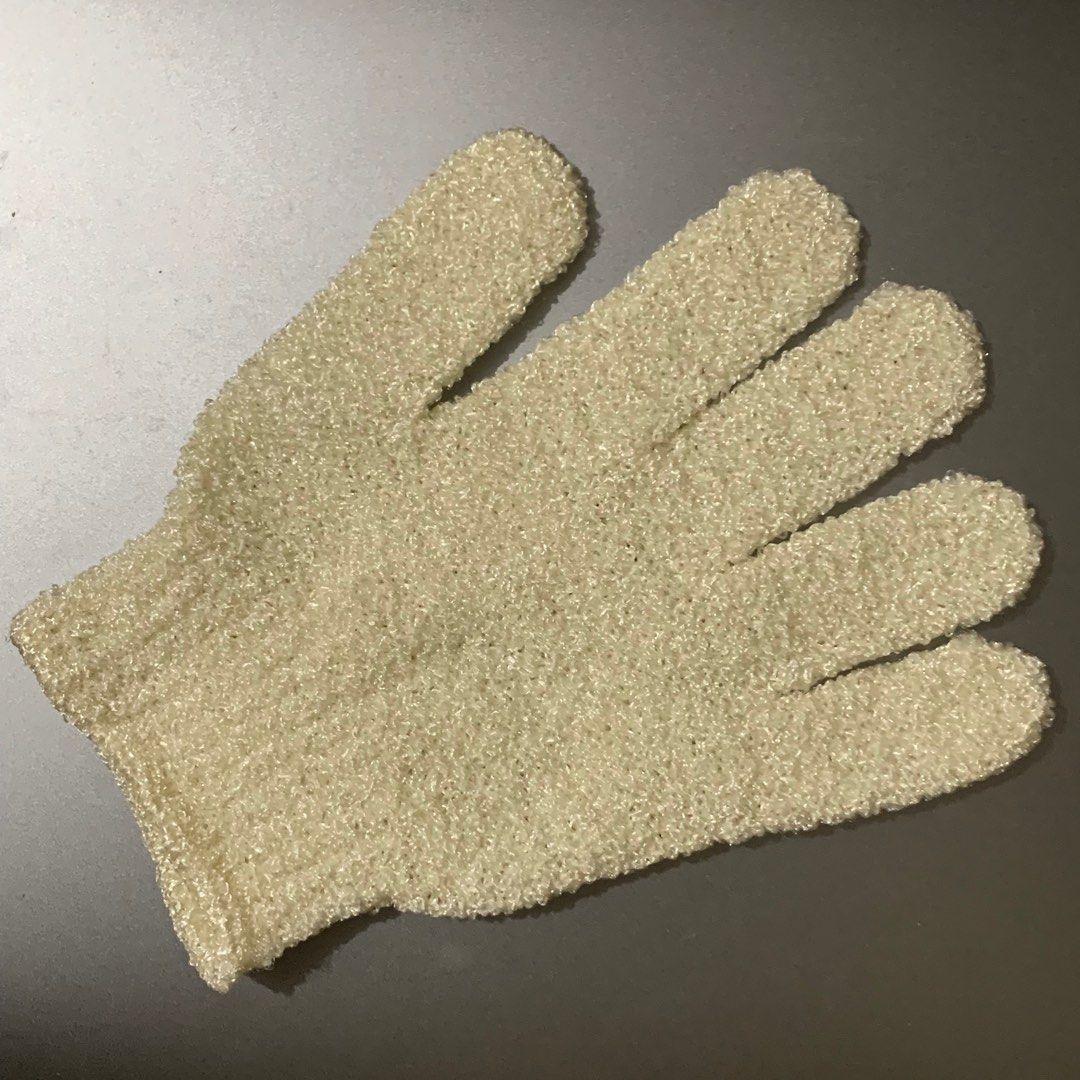 Pearly White Exfoliating Bath Gloves (Category: Bath) located in Pasay City. Submitted by philippineartisansells (Listing ID 1225352714, Image 1). Description: ✅Brand: - ✅Fits: regular adult ✅Condition: New (stored for quite some time) ✅Features: sold per piece, highly stretchable-one size can be stretched to accommodate most hand sizes, suitable for women and men, has elastic wrist makes sure the exfoliant shower scrubs stay in place, easy to cl