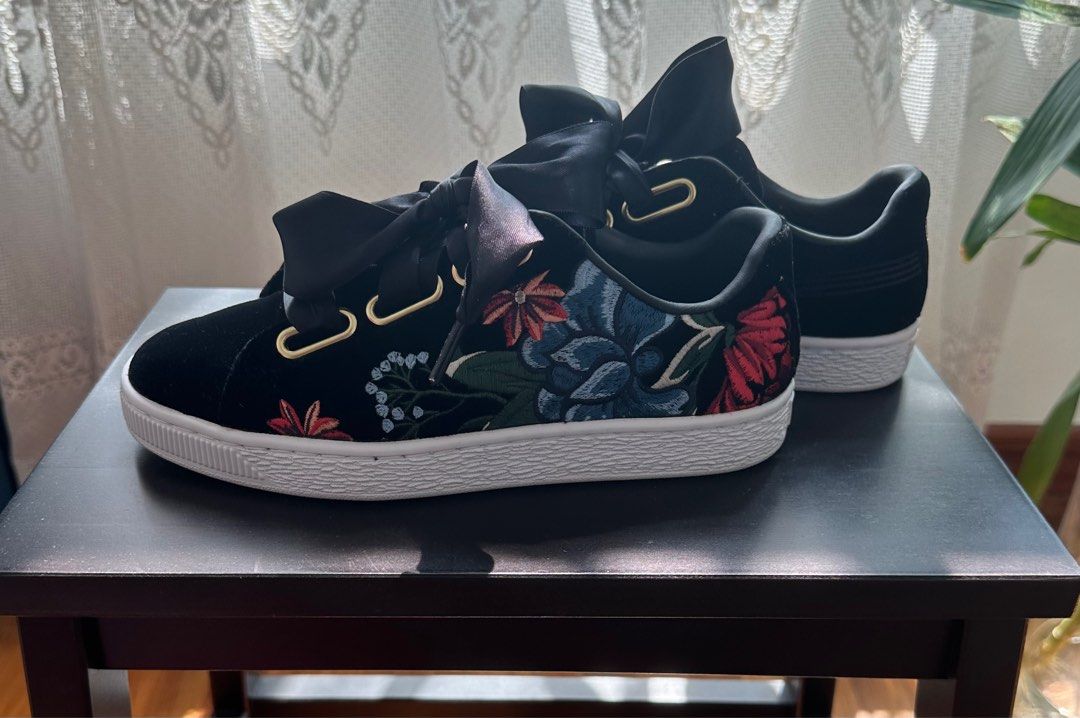 Puma basket heart hotsell embroidered