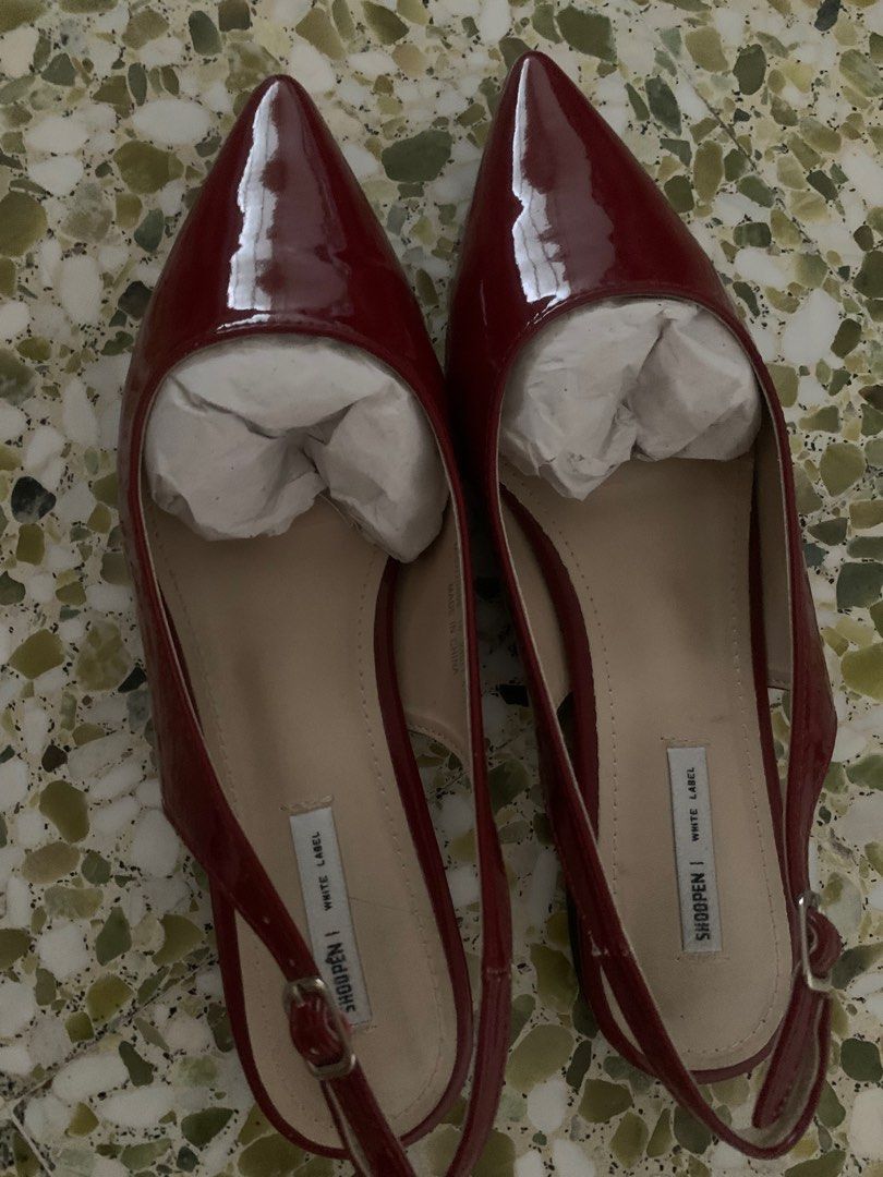 Red pointed new arrivals flats
