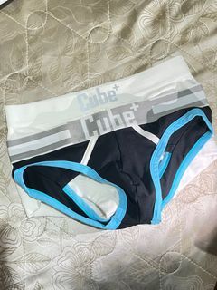 全新名牌內褲兩件S號