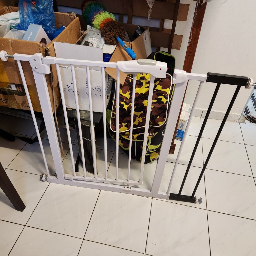 Safety gate, Babies & Kids, Baby Nursery & Kids Furniture, Safety Gates