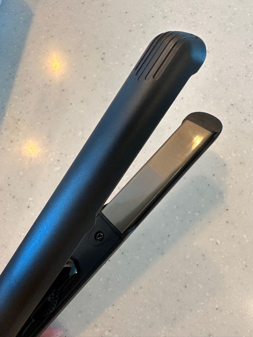 SALONIA Mini Hair Straightener Iron plate, Black, From Japan, Beauty & Personal Care, Hair on