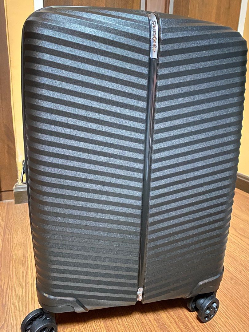 Samsonite cabin luggage, Hobbies & Toys, Travel, Luggage on Carousell