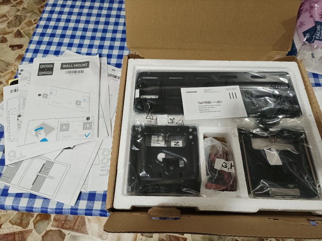 Samsung slim fit wall mount TV Home Appliances TV Entertainment