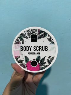 Scarllet Body Scrub Pomegrante