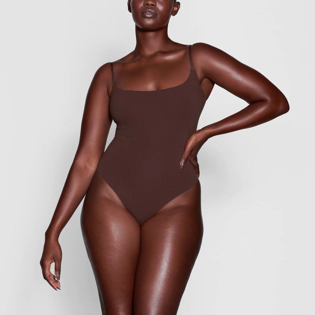 Skims Fits Everybody Cami Bodysuit in Cocoa, Women's Fashion, Tops,  Sleeveless on Carousell