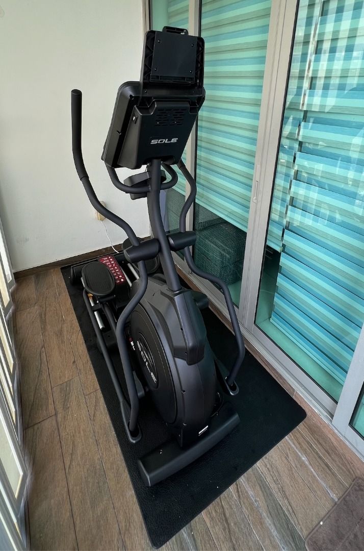 Sole E25 Elliptical Cross Trainer, Sports Equipment, Exercise & Fitness
