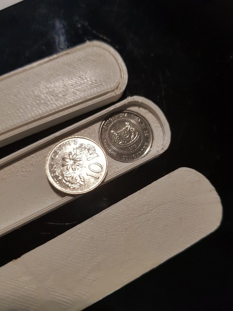 Squid game coin balisong curvy tip, Hobbies & Toys, Memorabilia &  Collectibles, Fan Merchandise on Carousell