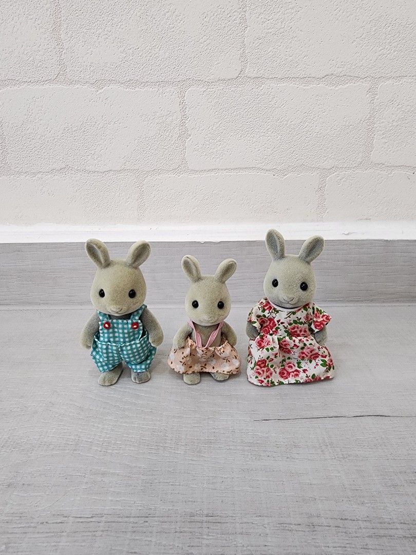 Sylvanian Families Grey Rabbit Figurines, Hobbies & Toys, Toys & Games ...