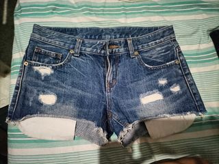 (Category: ) located in . Submitted by emzmora21 (Listing ID 1225420341, Image 1). Description: .