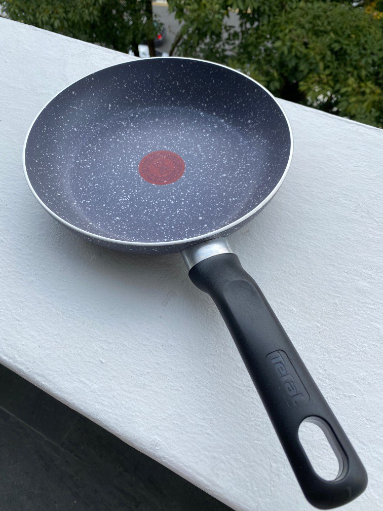 Tefal frying pan Furniture Home Living Kitchenware Tableware Tefal frying pan Furniture Home Living Kitchenware Tableware