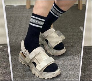 （分類：）位於 。 由 on.lc 提交（商品編號 1225390375，圖片 1）。簡介： 。
