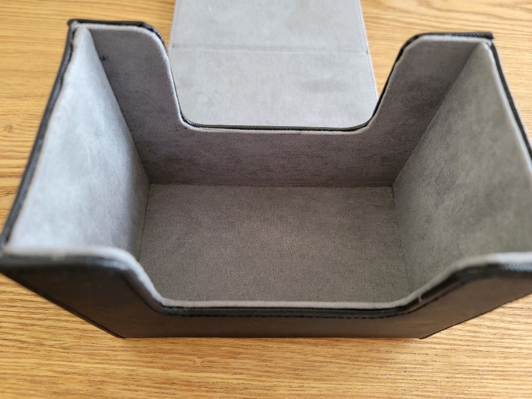 Top Loader Box, 興趣及遊戲, 玩具 & 遊戲類 Carousell