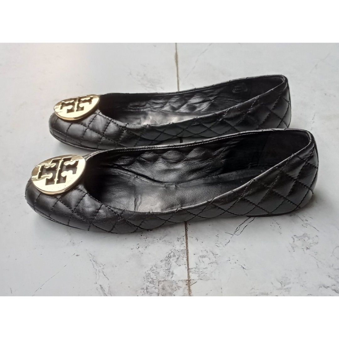 Tory Burch Quinn Quilted Ballet Flats Black Gold Hardware, Fesyen Wanita,  Sepatu di Carousell