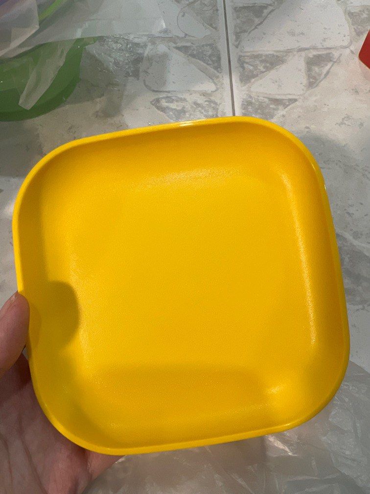 Tupperware Reheatable Microwave Luncheon Plates, Furniture & Home