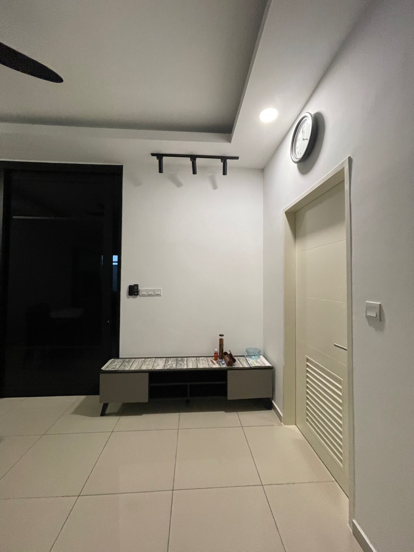 Tv ! Self pick up Sendayan,Seremban , Furniture & Home Living