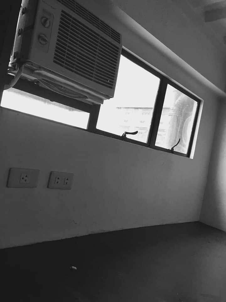 Unfurnished 12.38 sqm Studio Loft Unit for Lease at Rock Fort Boutique