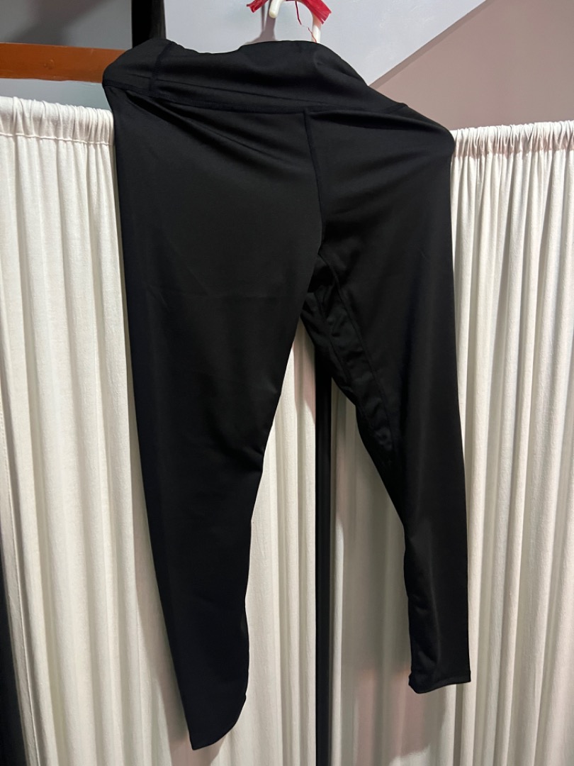 UNIQLO JOGGER PANTS BLACK LARGE, Women's Fashion, Activewear on Carousell