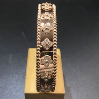 Van Cleef & Arpels Perlee Clovers Diamonds 18k Rose Gold Bracelet VCARN5B200