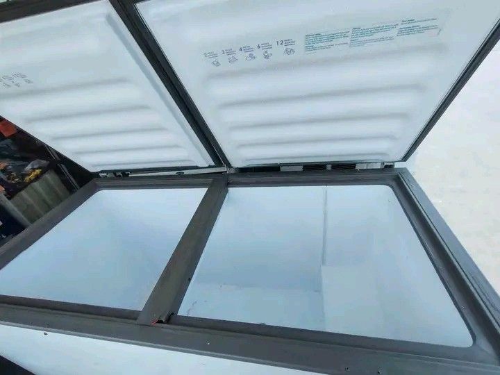 WHIRLPOOL CHEST FREEZER 20CUFT, TV & Home Appliances, Kitchen