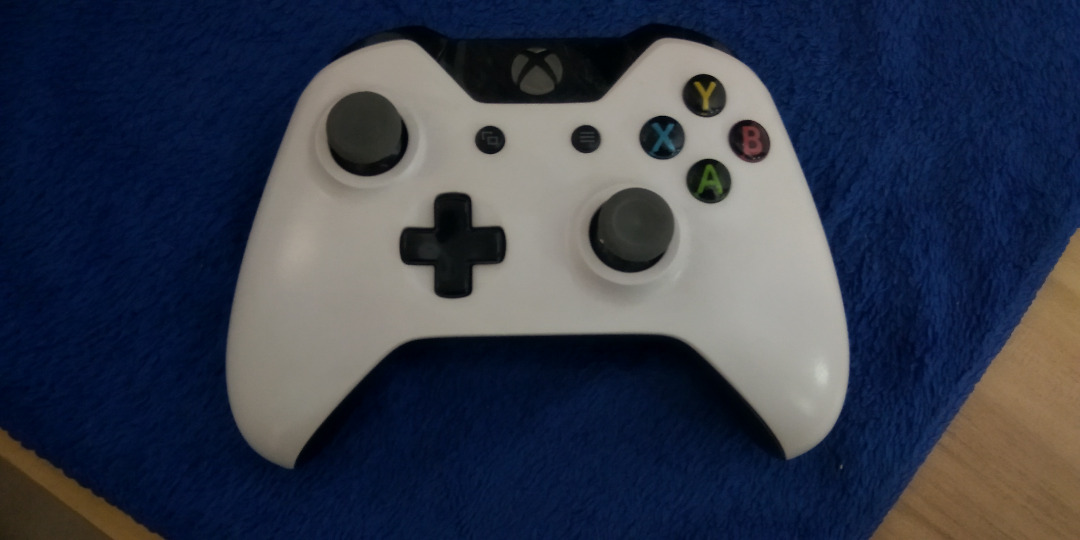 Xbox one controller 1697 model, Video Gaming, Gaming Accessories