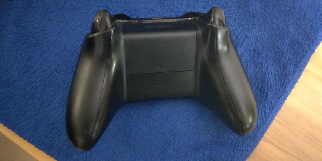 Xbox one controller 1697 model, Video Gaming, Gaming Accessories