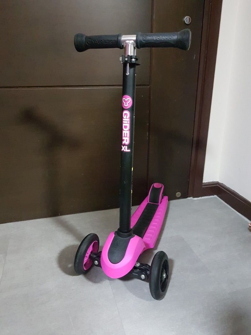 YVolition Y Glider XL Scooter, 運動產品, 運動與體育, 運動與體育 溜冰鞋，旱冰鞋和滑板車 Carousell