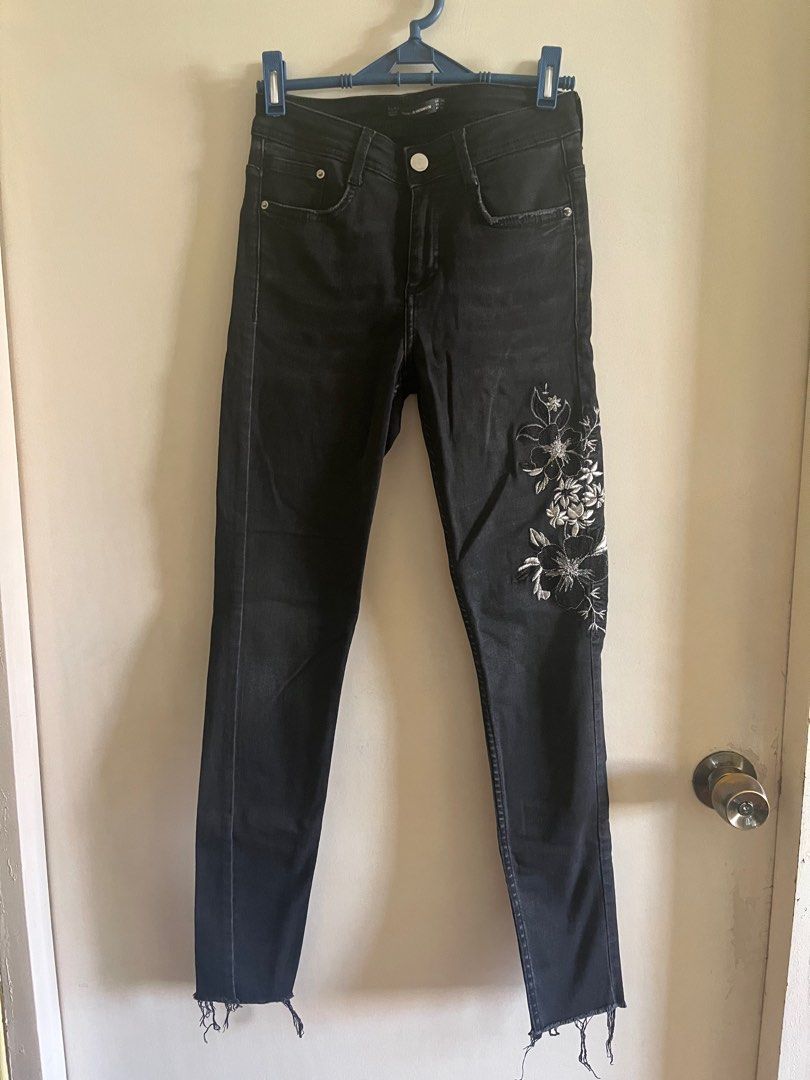 Short En Jean NEXT Brodé Noir – Taille UK 6, Taille Haute, Style Cut-off