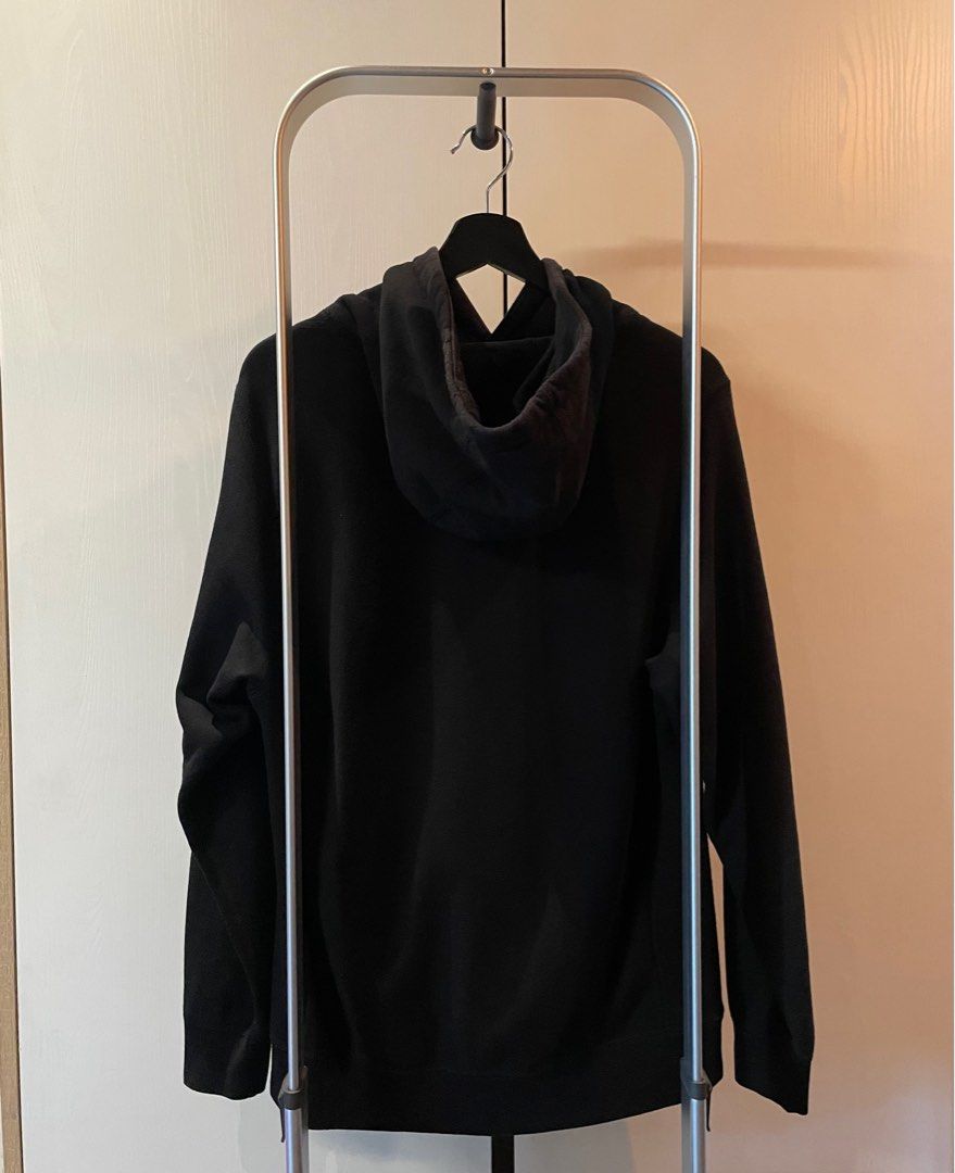 九成新Noah core logo hoodie black (M) 帽T 十字黑色M號, 他的時尚