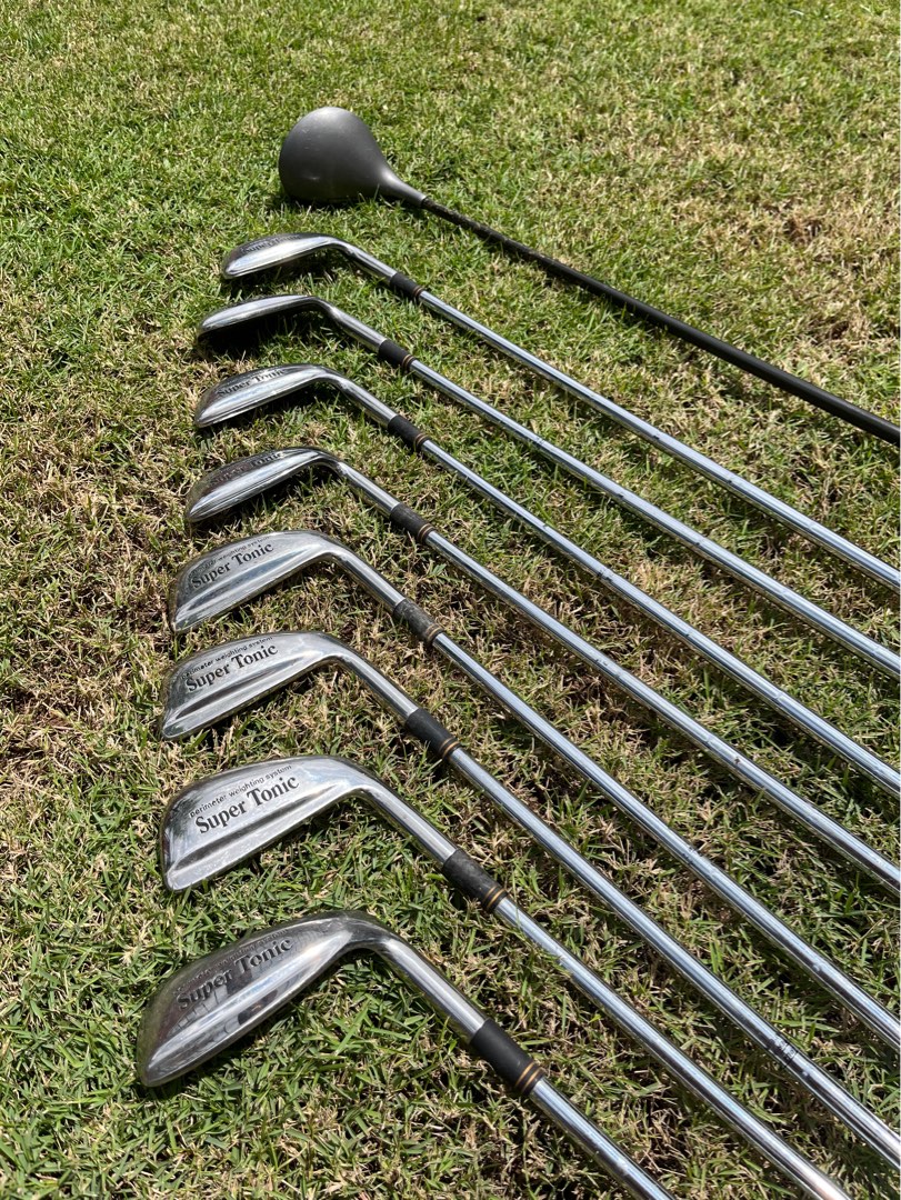 2 Complete Golf Sets with a free driver and golf bag, Sports Equipment