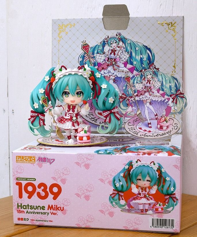 ねんどろいど 初音ミク 15th Anniversary Ver. 新品未開封-