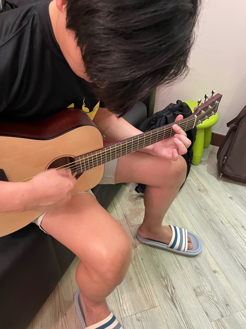 Electric / Acoustic Guitar / Hawaiian Ukulele BB Class Private Lessons62859982390529114
